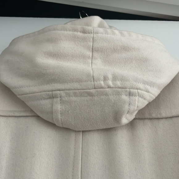 BCBG coat XS White jacket beautifully tailored. Great condition. Dry cleaned. - Picture 7 of 7